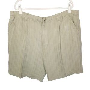 Big Dogs Mens L Tan Elastic Waist Pleated Front Ch